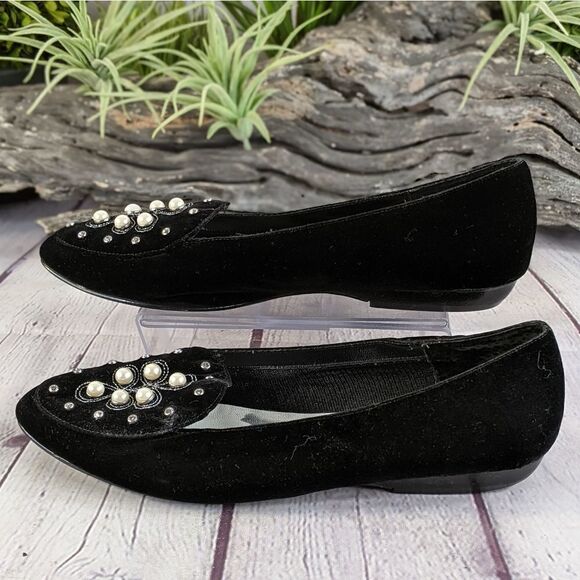 Adriano Dolcis "Dancer" Pearl Embellished Flats - Picture 4 of 9